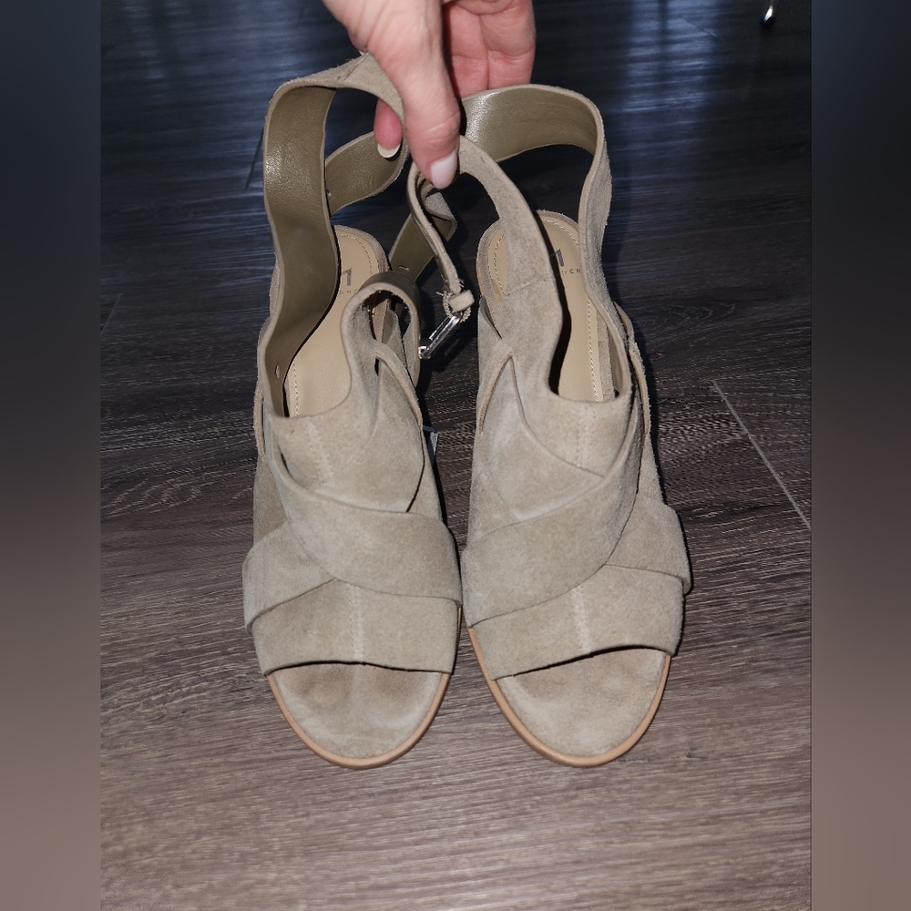Gray Marc Fisher Valen Sandle